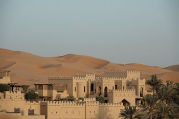 Qasr Al Sarab Desert Resort By Anantara