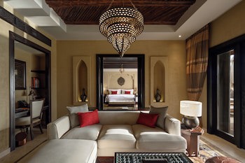 Qasr Al Sarab Desert Resort By Anantara