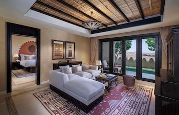 Qasr Al Sarab Desert Resort By Anantara