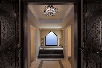 Qasr Al Sarab Desert Resort By Anantara