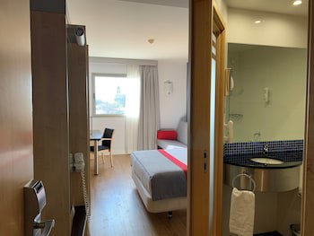 Holiday Inn Express Vitoria, An Ihg Hotel