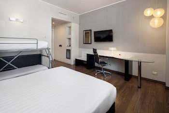 Holiday Inn Genoa City by IHG galeri fotoğrafı