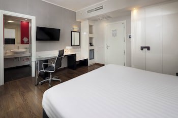 Holiday Inn Genoa City by IHG galeri fotoğrafı