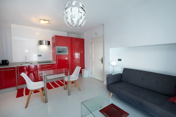 Apartamentos Abril