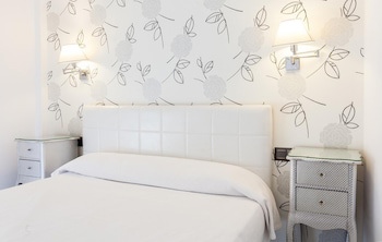 Apartamentos Abril
