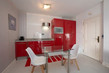 Apartamentos Abril