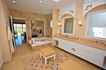 Pueblo Bonito Emerald Luxury Villas & Spa - All Inclusive