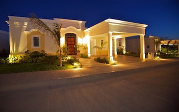 Pueblo Bonito Emerald Luxury Villas & Spa - All Inclusive