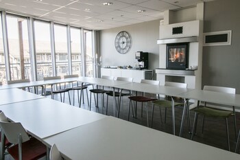 Vikingskipet Hamar Hostel & Apartments