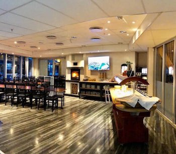 Vikingskipet Hamar Hostel & Apartments