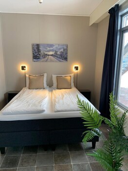 Vikingskipet Hamar Hostel & Apartments