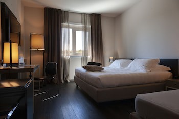 G Hotel galeri fotoğrafı