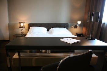 G Hotel galeri fotoğrafı