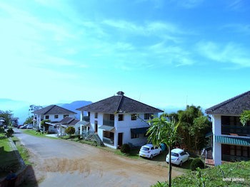 Ayur County
