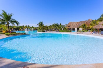 Grand Palladium Colonial Resort & Spa All Inclusive
