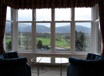 Ravenstone Manor