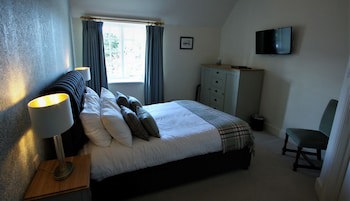 Ravenstone Manor