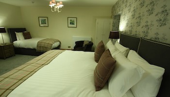 Ravenstone Manor