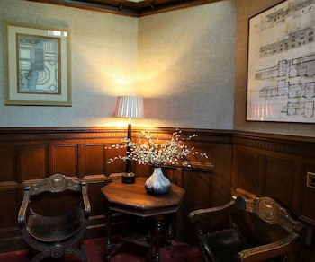 Ravenstone Manor