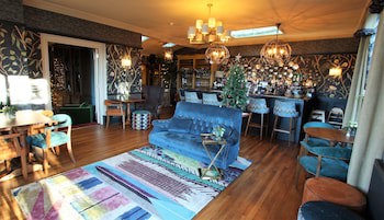 Ravenstone Manor