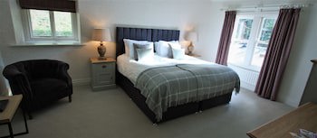 Ravenstone Manor