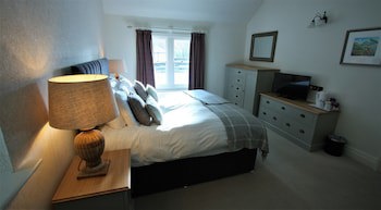 Ravenstone Manor