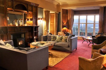 Ravenstone Manor