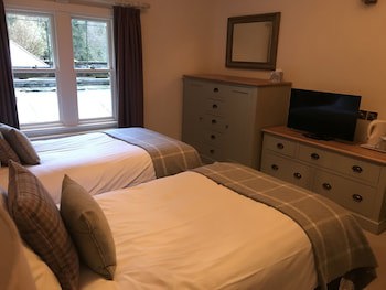Ravenstone Manor
