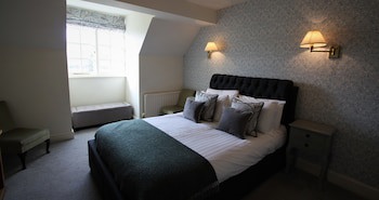 Ravenstone Manor
