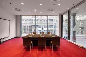 Exe Budapest Center