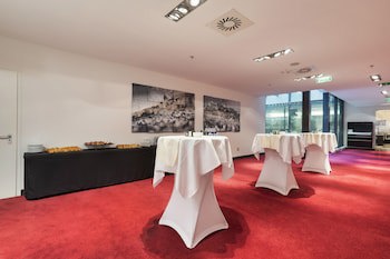 Exe Budapest Center