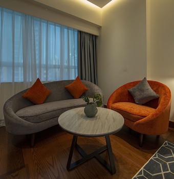 Number One Tower Suites fotoğrafı