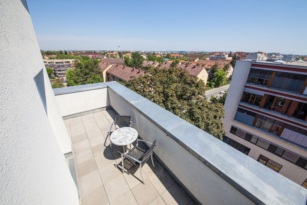 NOVINA HOTEL Tillypark