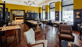 Post-Plaza Hotel & Grand Cafe