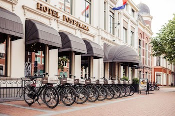 Post-Plaza Hotel & Grand Cafe