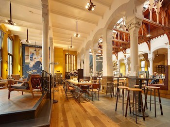 Post-Plaza Hotel & Grand Cafe