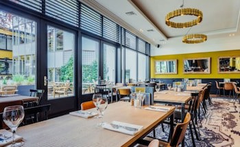 Post-Plaza Hotel & Grand Cafe