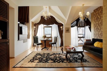 Premier Luxury Mountain Resort