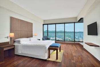 Four Points By Sheraton Navi Mumbai, Vashi