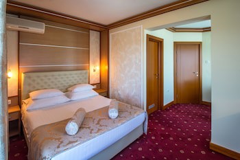 Cezar Hotel