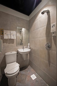 Fragrance Hotel - Balestier