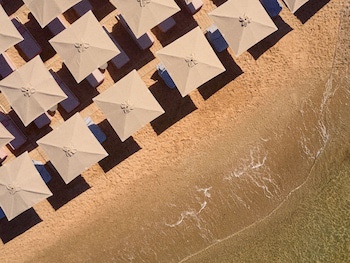 Golden Milos Beach House by Domotel fotoğrafı