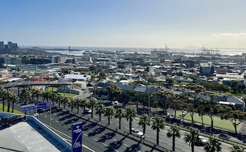 Garden Court Nelson Mandela Boulevard