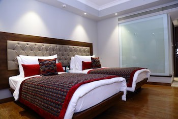 Fortune Sector 27 Noida