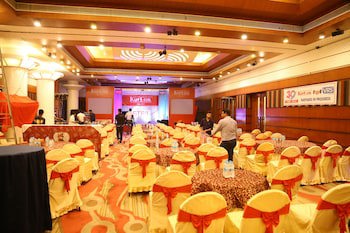 Vishwaratna Hotel