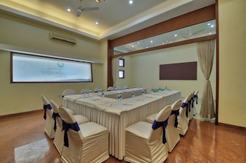 Vishwaratna Hotel