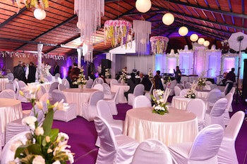 Vishwaratna Hotel