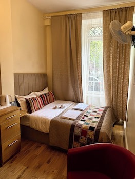 Abc Hyde Park Hotel
