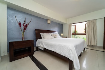 Casa De Las Flores Hotel
