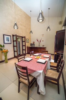 Casa De Las Flores Hotel